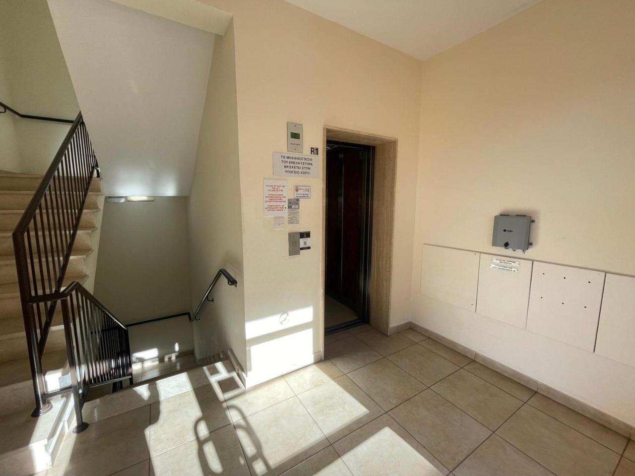 Queens Gardens Apartment *